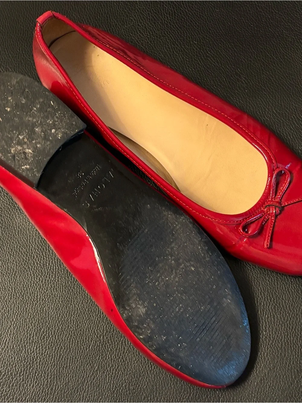 ALOHAS Red Patent Ballet Flats Size 38 (US 7.5)
